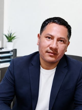 Jose Arnaldo Velásquez, Apoderado
